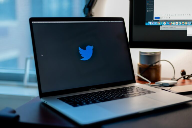 7 Mighty Methods to Grow Your Network on Twitter